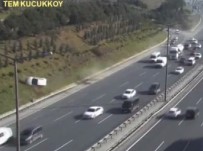 KÜÇÜKKÖY - TEM'deki ilginç kaza kamerada