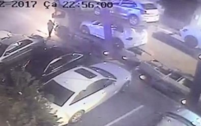 Saniyeler içinde sıfır otomobili çaldılar