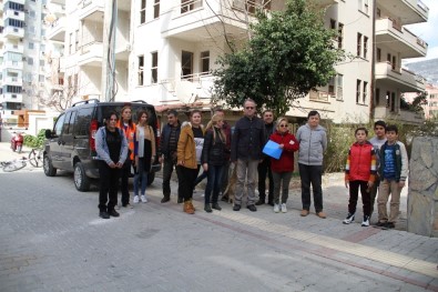 Alanya'daki Kedi Ölümlerine Hayvan Severlerden Tepki