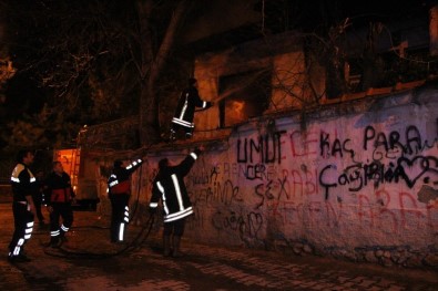 Amasya'da Bir Mahallede Peş Peşe Yangın Çıktı