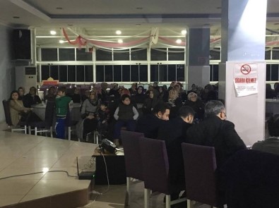 Vezirhan Beldesinde Referandum Bilgilendirme Toplantısı Düzenlendi