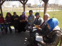 Ergani'de Parkta Kitap Okuma Etkinliği