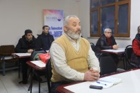 56 Yaşındaki Elektrik Ustası, KO-MEK'ten 11. Sertifikasını Aldı