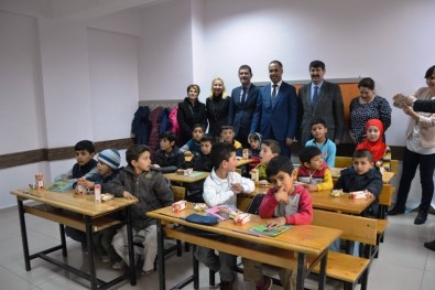 Biga'da Suriyeli Çocuklar İçin Sınıf Açıldı