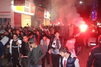 Elazığ'da Beşiktaşlılar Galibiyet Sevincini Doyasıya Kutladı