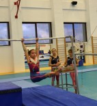 JİMNASTİK SALONU - Geleceğin Jimnastikçileri Nilüfer'de Yetişiyor