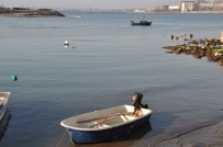 Hatay'ın Payas İlçesinde Deniz Suyu 5 Metre Çekildi