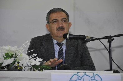 Rektör Şahin, İmam Hatip Öğrencilerine 28 Şubat'ı Anlattı