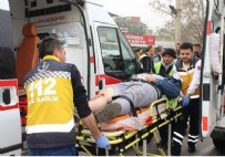 KAMYON KAZASI - Çöp kamyonu ile tuğla kamyonu çarpıştı: 1 ölü, 2 yaralı