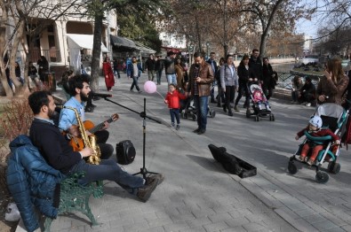 Sokak Müzisyenleri Eskişehir'de Özgürlük İstiyor