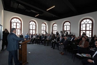 Başkan Çelik Büyükşehir Stratejik Araştırmalar Merkezi'ni Tanıttı
