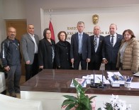 EMEKLİ ASTSUBAYLAR DERNEĞİ - Foça'daki Emekli Astsubaylardan Yeni Kaymakama Ziyaret