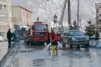İTFAİYE MÜDÜRÜ - Hakkari'de Cadde Ve Sokaklar Yıkandı