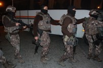 UYUŞTURUCU OPERASYONU - İstanbul'da uyuşturucu tacirlerine şafak operasyonu