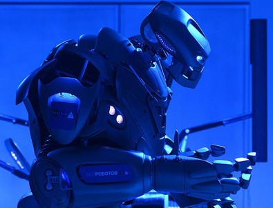 'Robotlar 30 yıl sonra insanları geçecek'