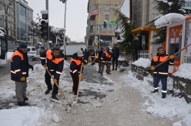 Tatvan Belediyesi'nin Karla Mücadele Çalışmaları