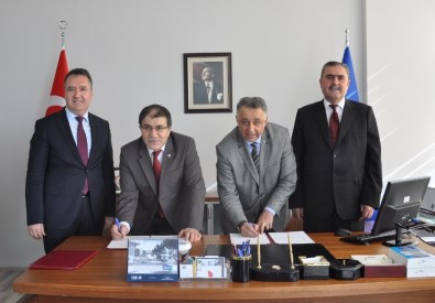 Uşak Üniversitesi İle Ödemiş Milli Eğitim Müdürlüğü Arasında Protokol İmzalandı