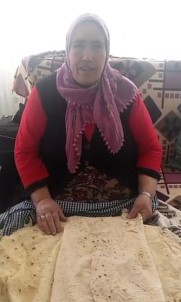 70'Lik Güler Ninenin Erdoğan Sevgisi Görenleri Hayrete Düşürüyor