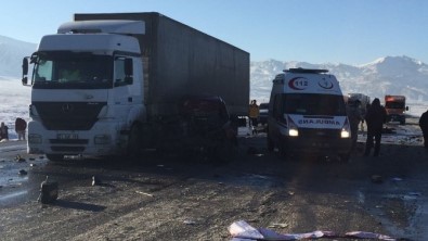Ağrı'da Trafik Kazası Açıklaması 2 Ölü, 1 Yaralı