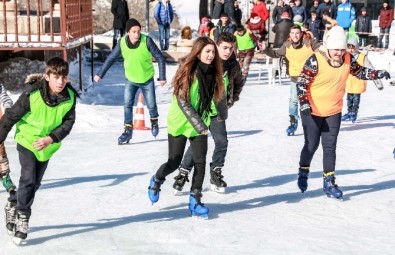 Büyükşehir'den Buz Pateni Eğitimi