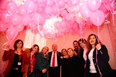 Dünya Kanser Günü'nde Gökyüzüne Umut Balonları Uçurdular