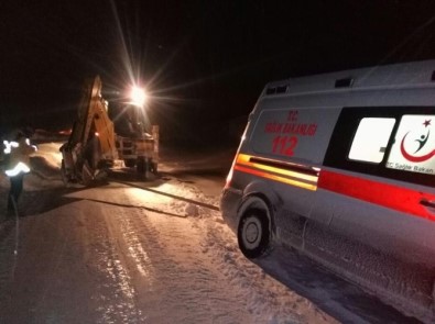 Özalp'ta Mahsur Kalan 83 Araç Kurtarıldı