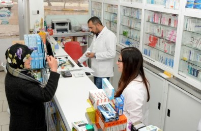 Aksaray'da Hastalar Eczanede İlaç Bulamıyor