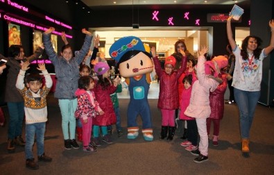 Pepee Hayranları Piazza'ya Akın Etti