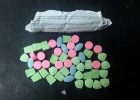 Adana'da Uyuşturucu Tacirlerine Operasyon