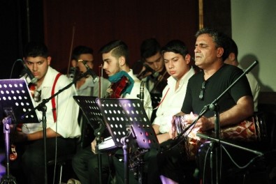 Konak'ta 'İlle De Yaşam Olsun' Temasıyla Konser