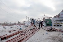 ŞİDDETLİ TİPİ - Şiddetli Fırtına Çatıyı Uçurdu