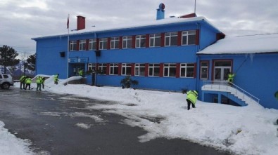 Trabzon'da Kar Temizleme Çalışmaları Sürüyor