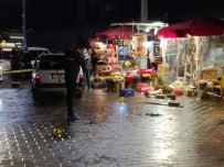 Taksim Meydanı'nda Çiçekçiler Kavga Etti Açıklaması 2 Yaralı
