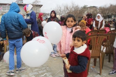 Yetim Türkmen Çocuklar Eğlendi