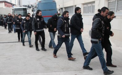 FETÖ'ye çalışan 22 polis tutuklandı
