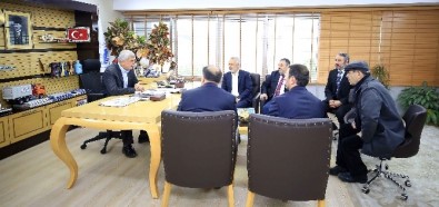 Başkan Karaosmanoğlu, Deniz Feneri Derneğini Konuk Etti