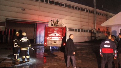 Korkutan Fabrika Yangını Açıklaması 5 İşçi Zehirlendi