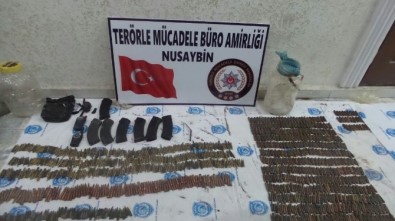 Nusaybin'de Mezarlıkta PKK'ya Ait Mühimmat Ele Geçirildi
