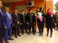 HALUK ŞIMŞEK - Rus Futbolculardan Özel Çocuklara Dostluk Hediyesi