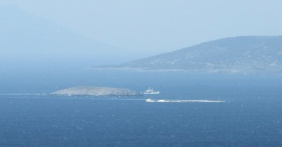 Türk Askeri Kardat'ta Yunan Botuna Geçit Vermedi