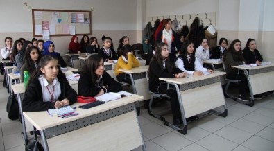 Van'da İkinci Dönemin İlk Ders Zili Çaldı