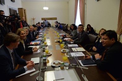 Venedik Komisyonundan CHP Grubuna Ziyaret