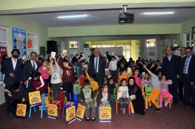 Akşehir Belediyesi'nden Öğrencilere 25 Bin 200 Kitap