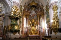 Almanya'da Hırsızlar Kiliselere Dadandı