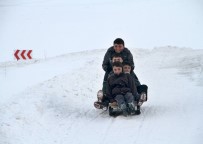 GÜNEŞLİ HAVA - Çocukların Kar Keyfi