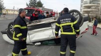 ALTINŞEHİR - İki Otomobil Çarpıştı Açıklaması 2 Yaralı