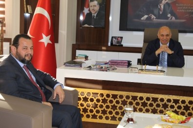 KMÜ Rektörü Akgül'den Başkan Çalışkan'a İade-İ Ziyaret