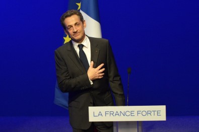 Sarkozy için yargılama talimatı çıktı