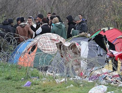 'Fransız Devleti sığınmacı haklarını ihlal ediyor'