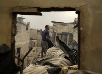 GECEKONDU - Manila'da Yangın Açıklaması 15 Bin Kişi Evsiz Kaldı